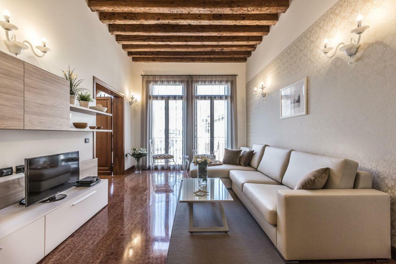Ca' Del Monastero 1 Collection For 4 Guests With Balcony And Lift Apartament